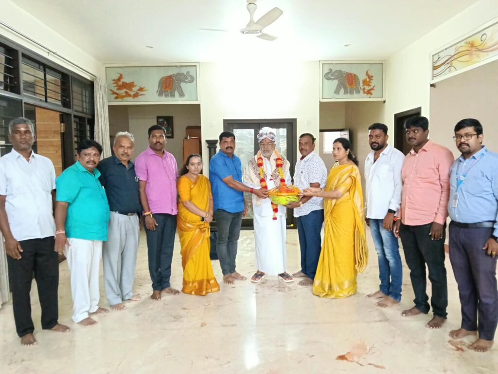 ದಿ ಮೈಸೂರು ಕೋ ಆಪರೇಟಿವ್ ಬ್ಯಾಂಕ್ನಿಂದ ಜಿ.ಟಿ ದೇವೇಗೌಡಗೆ ಸನ್ಮಾನ
